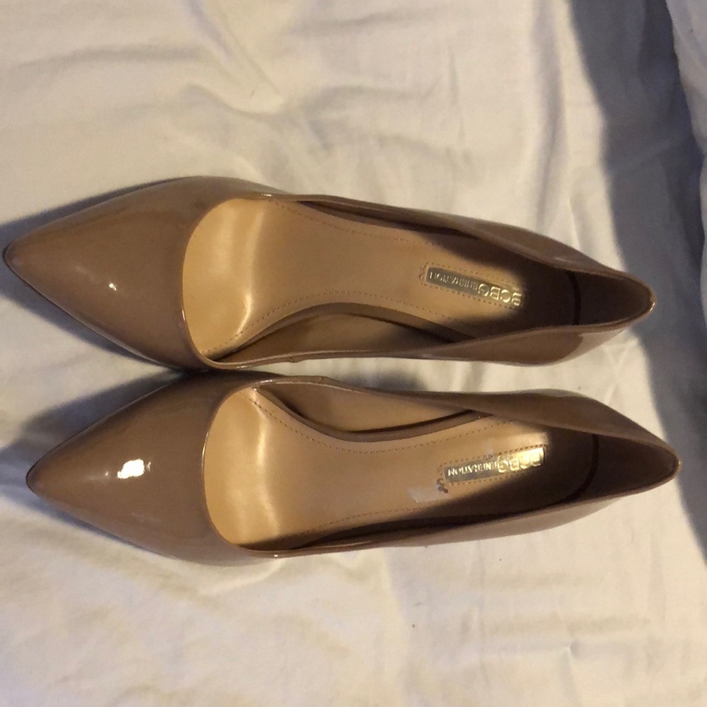 BCBGeneration size 7 nude heels